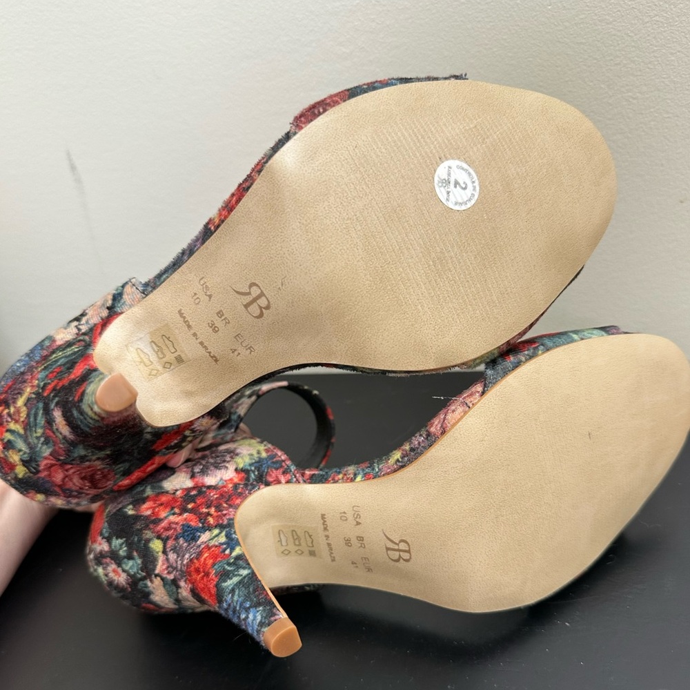 NWOT Anthropologie Raphaella Booz Floral Embellished Women's Heels Sz 10 - Picture 4 of 13